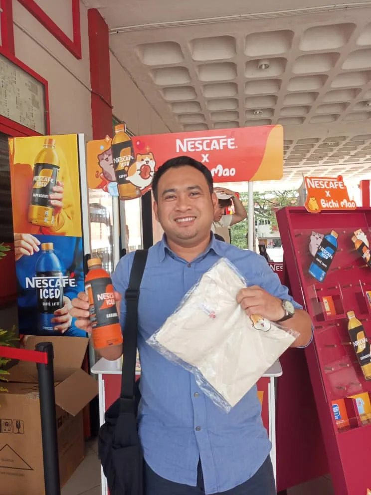 Nescafé "Start the Yay" OOH Activation — photo 3
