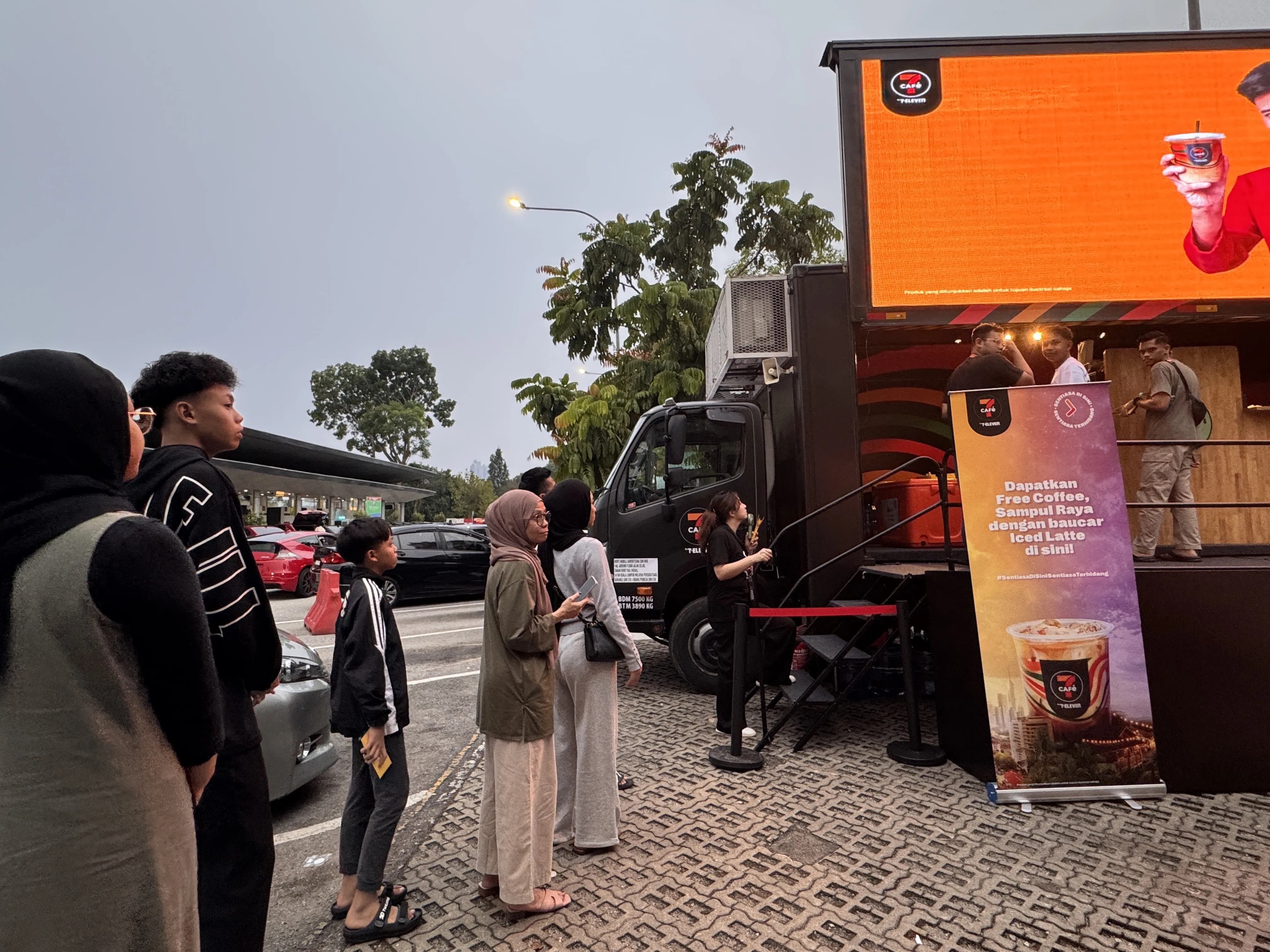 7-Eleven RamRaya Roadshow